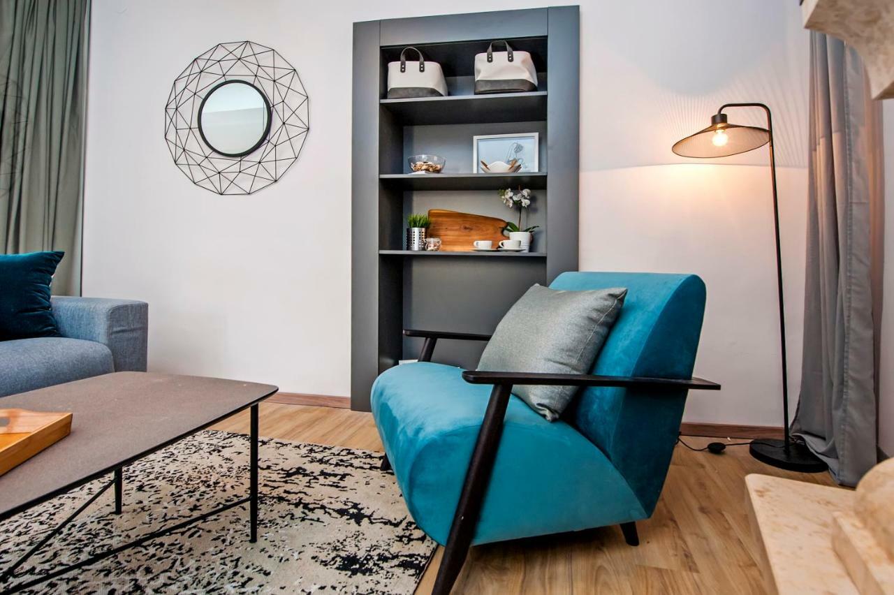 Harmony In Blue Apartment
