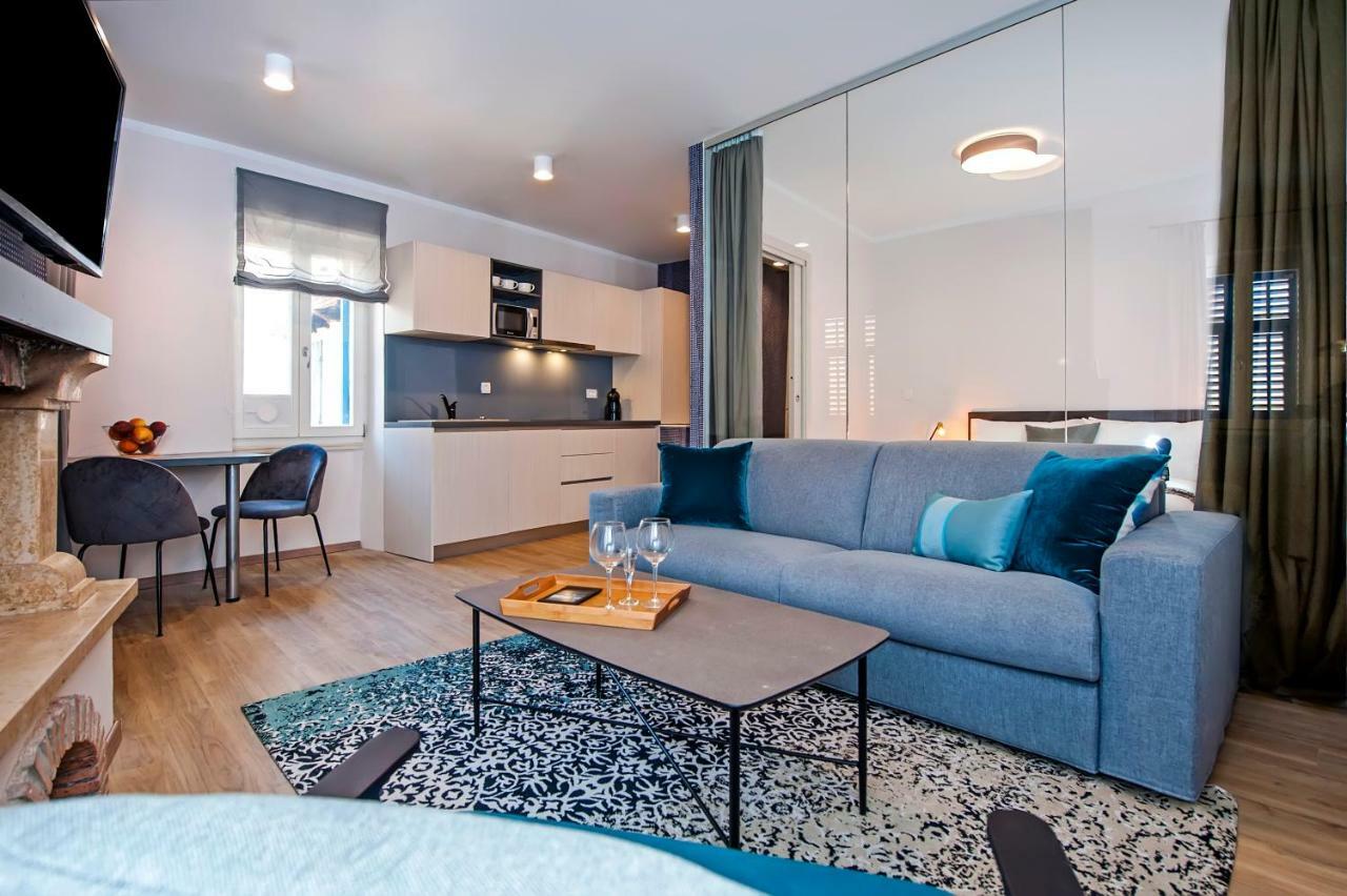 Harmony In Blue Apartment