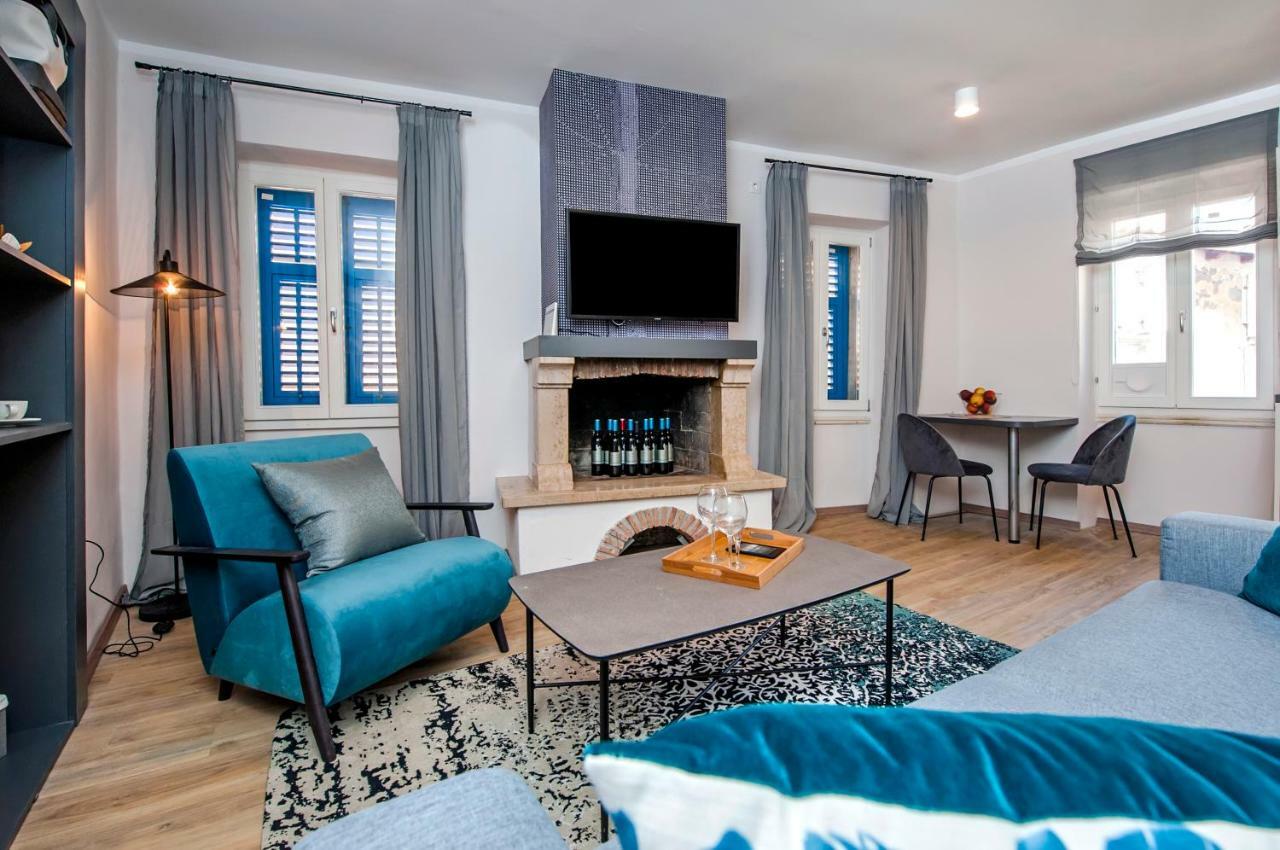 Harmony In Blue Apartment